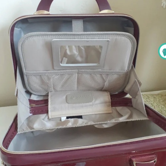 triforce Bags Triforce Hardside Beauty Case Poshmark